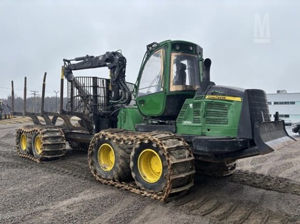 2016 John Deere 1210E Transporteur