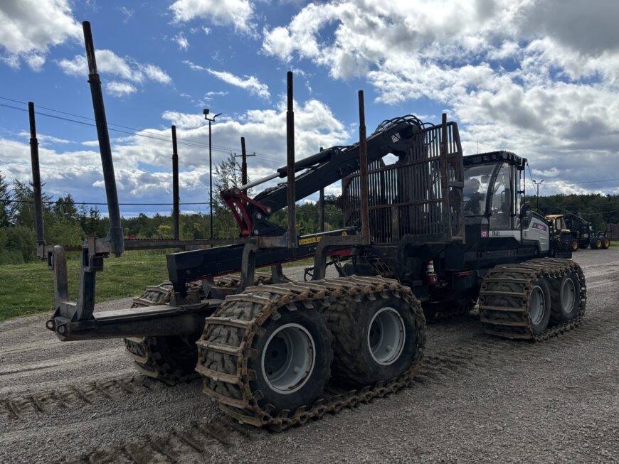 2020 Logset 8F Transporteur 5307 heures – Image 4