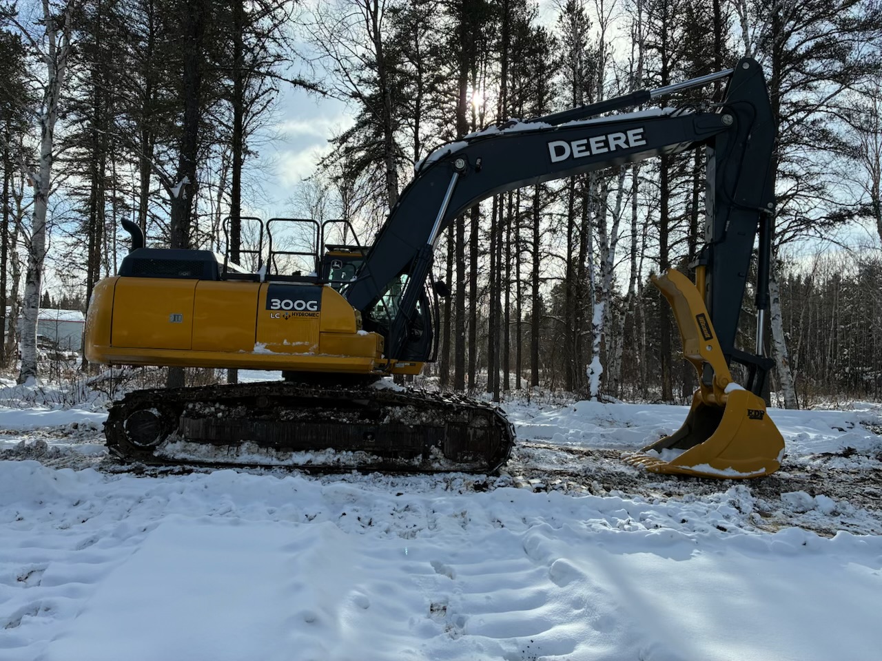 Excavatrice John Deere 300GLC 2020 4223 heures – Image 2