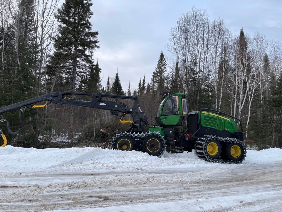 2016 John Deere 1270E Abatteuse faconneuse sur roues 14 800 heures – Image 4
